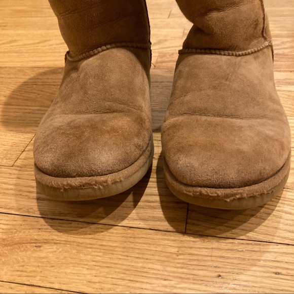 🚫DONATED🚫 Woman’s Ugg Classic Tall - Picture 6 of 13